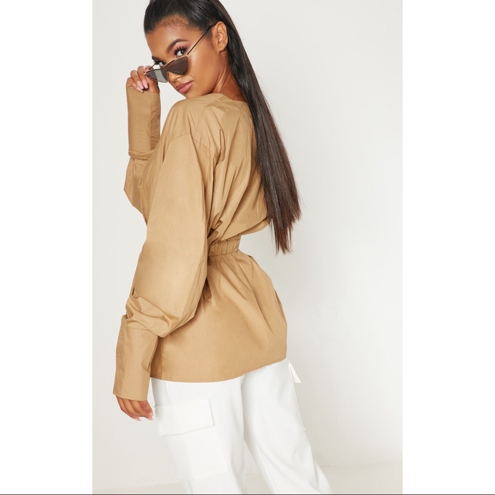 🆕 PRETTY LITTLE THING Gathered Waist Ruched Slv